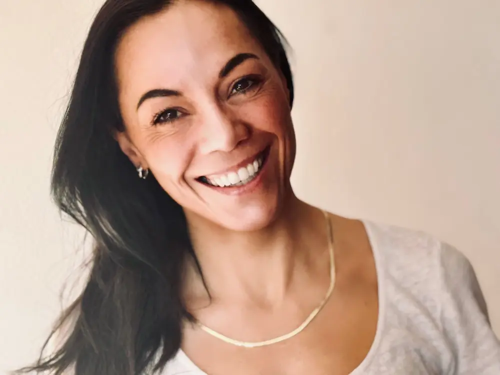 Botox Zähneknirschen CMD - Frau Dr. Dr. Jasmin Schießl